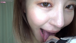 [Separate shooting ①] Sarina Momonaga&#39;s large amount of saliva blame! The face is covered with saliva due to the flood!
