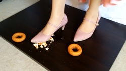 8-2 3 food trampling donuts with strap pumps